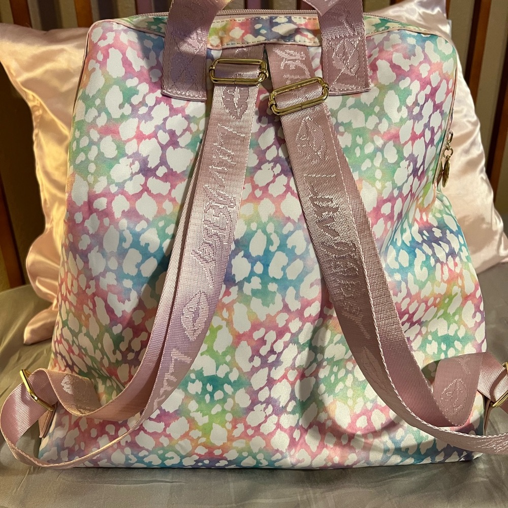 💕🌼 Luv Betsy Johnson Quilted Backpack - Picture 2 of 9